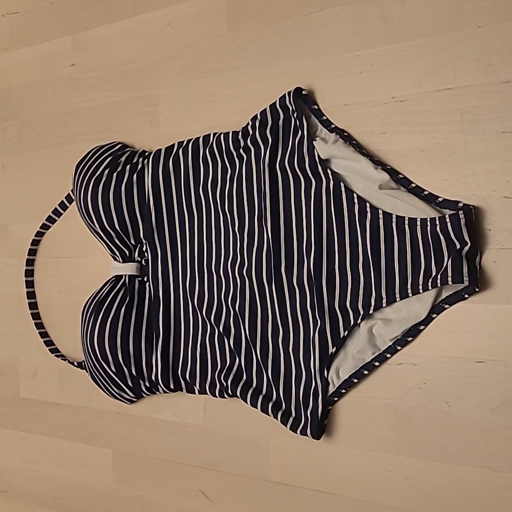 LIKE NEW Moontide Nautical Navy and White Striped Built in Bra Swimsuit